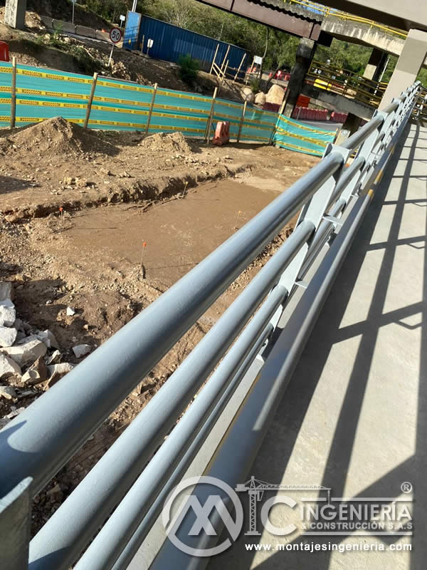 Fabricación y construcción de estructuras y componentes metálicos de puentes peatonales en Bogotá, Colombia. Montajes Ingeniería y Construcción. MIC SAS. Fabricación y construcción de estructuras y componentes metálicos de puentes peatonales en Bogotá, Colombia. Montajes Ingeniería y Construcción. MIC SAS.