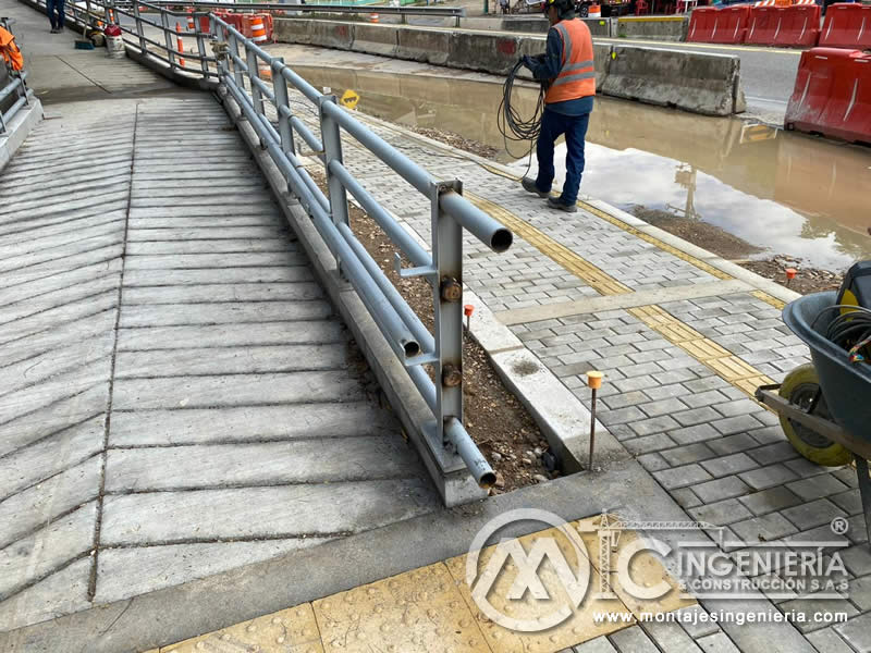Fabricación y construcción de estructuras y componentes metálicos de puentes peatonales en Bogotá, Colombia. Montajes Ingeniería y Construcción. MIC SAS. Fabricación y construcción de estructuras y componentes metálicos de puentes peatonales en Bogotá, Colombia. Montajes Ingeniería y Construcción. MIC SAS.