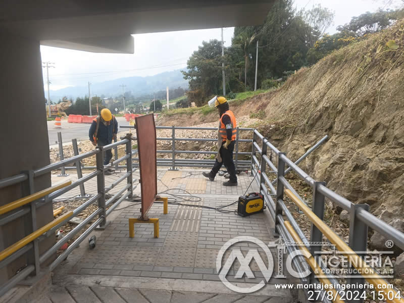 Fabricación y construcción de estructuras y componentes metálicos de puentes peatonales en Bogotá, Colombia. Montajes Ingeniería y Construcción. MIC SAS. Fabricación y construcción de estructuras y componentes metálicos de puentes peatonales en Bogotá, Colombia. Montajes Ingeniería y Construcción. MIC SAS.