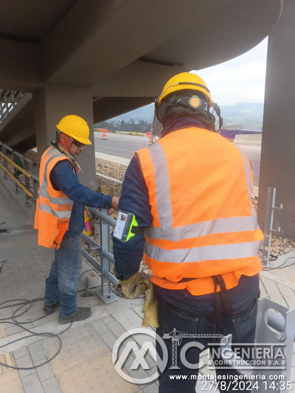 Fabricación y construcción de estructuras y componentes metálicos de puentes peatonales en Bogotá, Colombia. Montajes Ingeniería y Construcción. MIC SAS. Fabricación y construcción de estructuras y componentes metálicos de puentes peatonales en Bogotá, Colombia. Montajes Ingeniería y Construcción. MIC SAS.