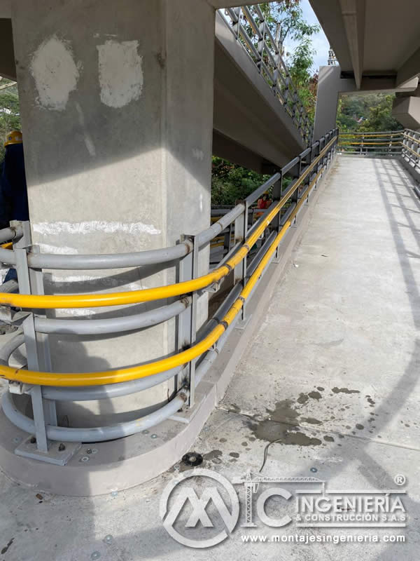 Reparación de daños y reforzamiento estructural metalico en puentes peatonales en Bogotá, Colombia. Montajes Ingeniería y Construcción. MIC SAS. Reparación de daños y reforzamiento estructural metalico en puentes peatonales en Bogotá, Colombia. Montajes Ingeniería y Construcción. MIC SAS.