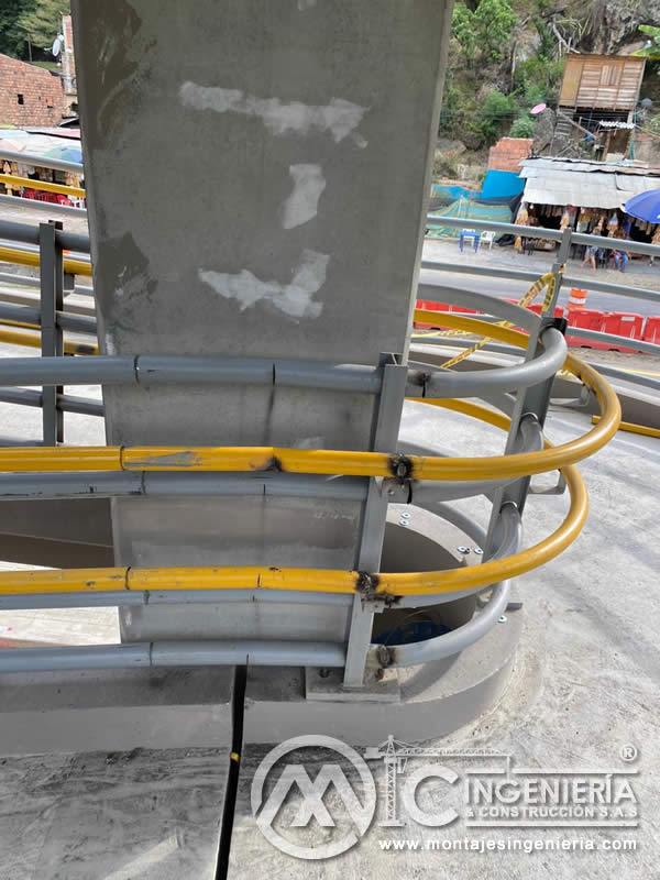 Reparación de daños y reforzamiento estructural metalico en puentes peatonales en Bogotá, Colombia. Montajes Ingeniería y Construcción. MIC SAS. Reparación de daños y reforzamiento estructural metalico en puentes peatonales en Bogotá, Colombia. Montajes Ingeniería y Construcción. MIC SAS.