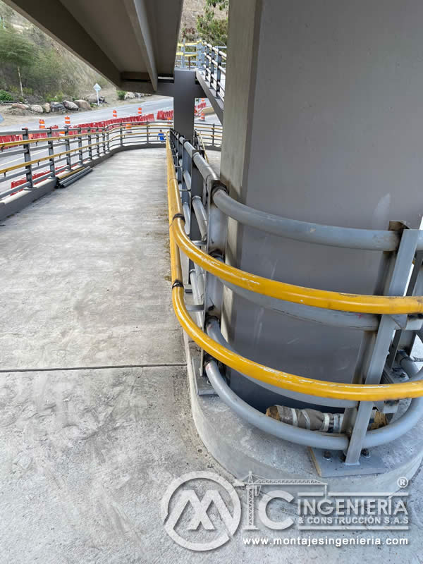 Reparación de daños y reforzamiento estructural metalico en puentes peatonales en Bogotá, Colombia. Montajes Ingeniería y Construcción. MIC SAS. Reparación de daños y reforzamiento estructural metalico en puentes peatonales en Bogotá, Colombia. Montajes Ingeniería y Construcción. MIC SAS.
