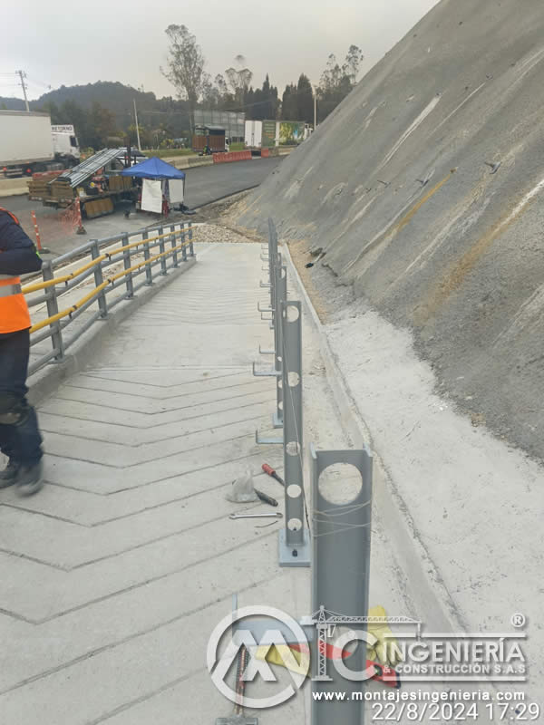 Reparación de daños y reforzamiento estructural metalico en puentes peatonales en Bogotá, Colombia. Montajes Ingeniería y Construcción. MIC SAS. Reparación de daños y reforzamiento estructural metalico en puentes peatonales en Bogotá, Colombia. Montajes Ingeniería y Construcción. MIC SAS.