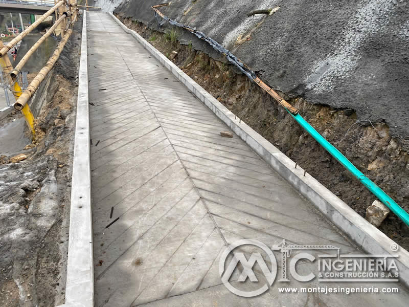 Acero estructural de alta calidad para puentes peatonales en avenidas principales en Bogotá, Colombia. Montajes, Ingeniería y Construcción. MIC SAS. Acero estructural de alta calidad para puentes peatonales en avenidas principales en Bogotá, Colombia. Montajes, Ingeniería y Construcción. MIC SAS.