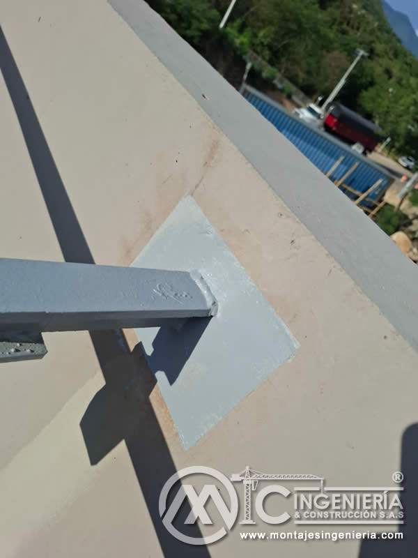 Hormigón armado resistente y aditamentos metálicos en estructura de puentes peatonales en Bogotá, Colombia. Montajes, Ingeniería y Construcción. MIC SAS. Hormigón armado resistente y aditamentos metálicos en estructura de puentes peatonales en Bogotá, Colombia. Montajes, Ingeniería y Construcción. MIC SAS.