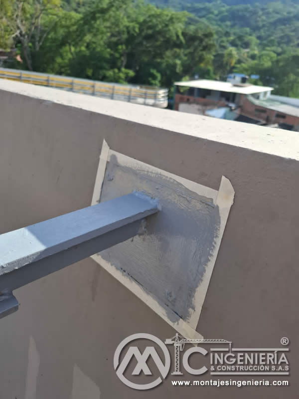 Hormigón armado resistente y aditamentos metálicos en estructura de puentes peatonales en Bogotá, Colombia. Montajes, Ingeniería y Construcción. MIC SAS. Hormigón armado resistente y aditamentos metálicos en estructura de puentes peatonales en Bogotá, Colombia. Montajes, Ingeniería y Construcción. MIC SAS.