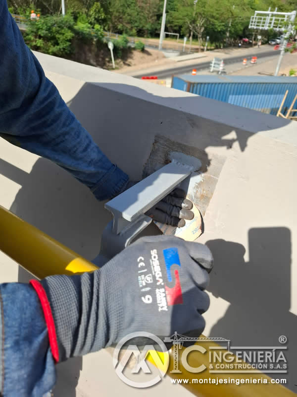 Hormigón armado resistente y aditamentos metálicos en estructura de puentes peatonales en Bogotá, Colombia. Montajes, Ingeniería y Construcción. MIC SAS. Hormigón armado resistente y aditamentos metálicos en estructura de puentes peatonales en Bogotá, Colombia. Montajes, Ingeniería y Construcción. MIC SAS.