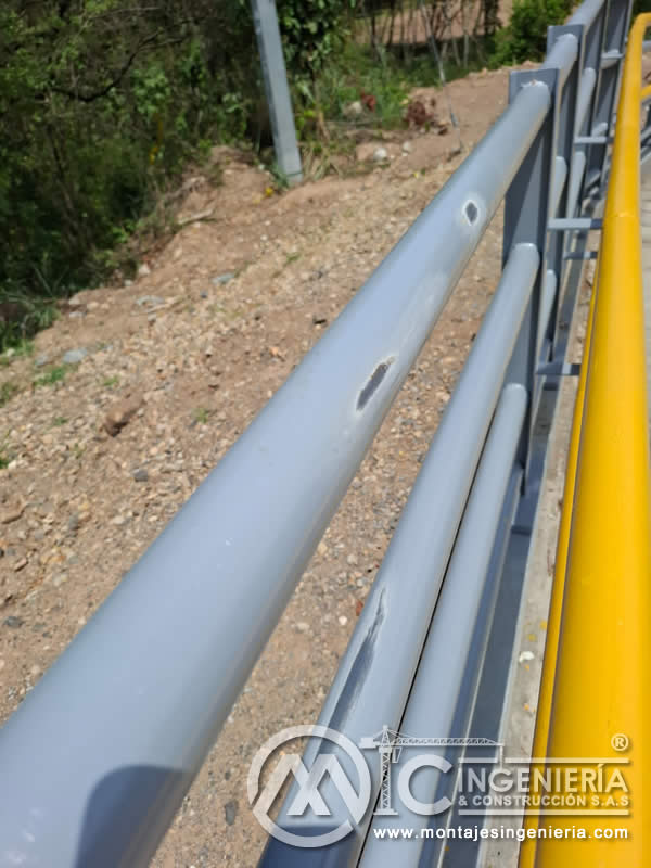 Hormigón armado resistente y aditamentos metálicos en estructura de puentes peatonales en Bogotá, Colombia. Montajes, Ingeniería y Construcción. MIC SAS. Hormigón armado resistente y aditamentos metálicos en estructura de puentes peatonales en Bogotá, Colombia. Montajes, Ingeniería y Construcción. MIC SAS.