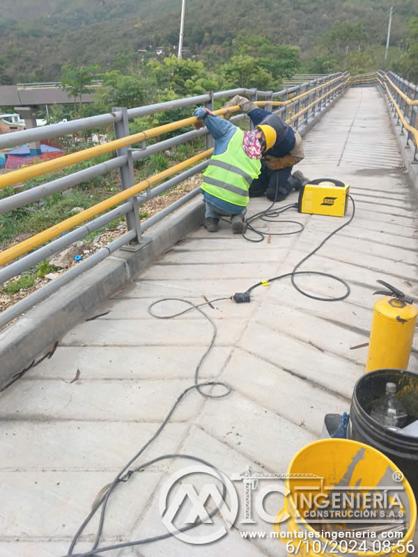 Puentes peatonales accesibles con rampas para personas con movilidad reducida en Bogotá, Colombia. Montajes, Ingeniería y Construcción. MIC SAS. Puentes peatonales accesibles con rampas para personas con movilidad reducida en Bogotá, Colombia. Montajes, Ingeniería y Construcción. MIC SAS.