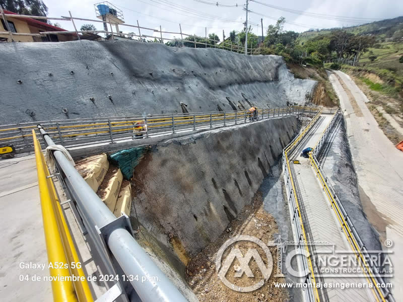 Detalle de uniones estructurales de barandas en construcciones de hormigón para puentes en Bogotá, Colombia. Montajes, Ingeniería y Construcción. MIC SAS. Detalle de uniones estructurales de barandas en construcciones de hormigón para puentes en Bogotá, Colombia. Montajes, Ingeniería y Construcción. MIC SAS.