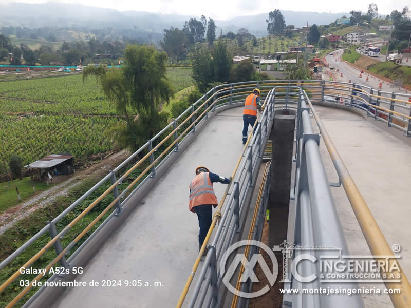 Uso de materiales metálicos en la construcción de puentes peatonales en Bogotá, Colombia. Montajes, Ingeniería y Construcción. MIC SAS. Uso de materiales metálicos en la construcción de puentes peatonales en Bogotá, Colombia. Montajes, Ingeniería y Construcción. MIC SAS.