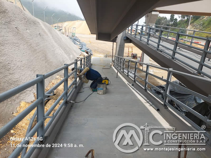 Eficiente fabricación de puentes peatonales metálicos para la ciudad de Bogotá, Colombia. Montajes, Ingeniería y Construcción. MIC SAS. Eficiente fabricación de puentes peatonales metálicos para la ciudad de Bogotá, Colombia. Montajes, Ingeniería y Construcción. MIC SAS.