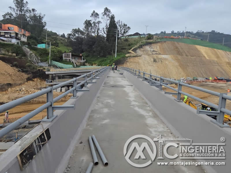 Eficiente fabricación de puentes peatonales metálicos para la ciudad de Bogotá, Colombia. Montajes, Ingeniería y Construcción. MIC SAS. Eficiente fabricación de puentes peatonales metálicos para la ciudad de Bogotá, Colombia. Montajes, Ingeniería y Construcción. MIC SAS.