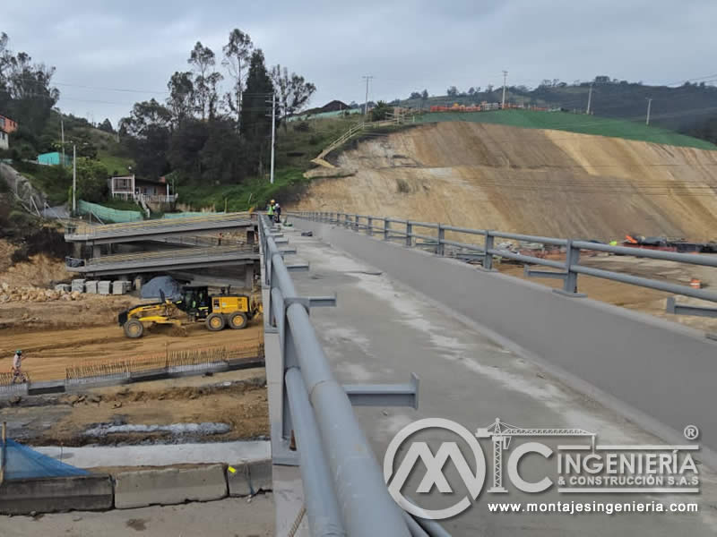 Eficiente fabricación de puentes peatonales metálicos para la ciudad de Bogotá, Colombia. Montajes, Ingeniería y Construcción. MIC SAS. Eficiente fabricación de puentes peatonales metálicos para la ciudad de Bogotá, Colombia. Montajes, Ingeniería y Construcción. MIC SAS.