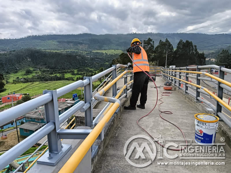 Puentes peatonales con estructura de acero, máxima resistencia en Bogotá, Colombia. Montajes, Ingeniería y Construcción. MIC SAS. Puentes peatonales con estructura de acero, máxima resistencia en Bogotá, Colombia. Montajes, Ingeniería y Construcción. MIC SAS.