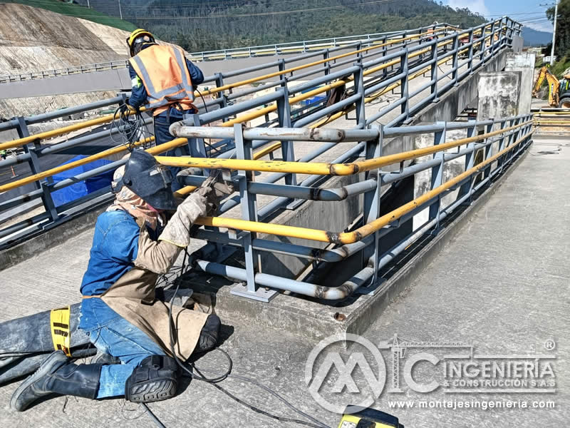 Puentes peatonales estructurales metálicos, soluciones a la medida para Bogotá, Colombia. Montajes, Ingeniería y Construcción. MIC SAS. Puentes peatonales estructurales metálicos, soluciones a la medida para Bogotá, Colombia. Montajes, Ingeniería y Construcción. MIC SAS.