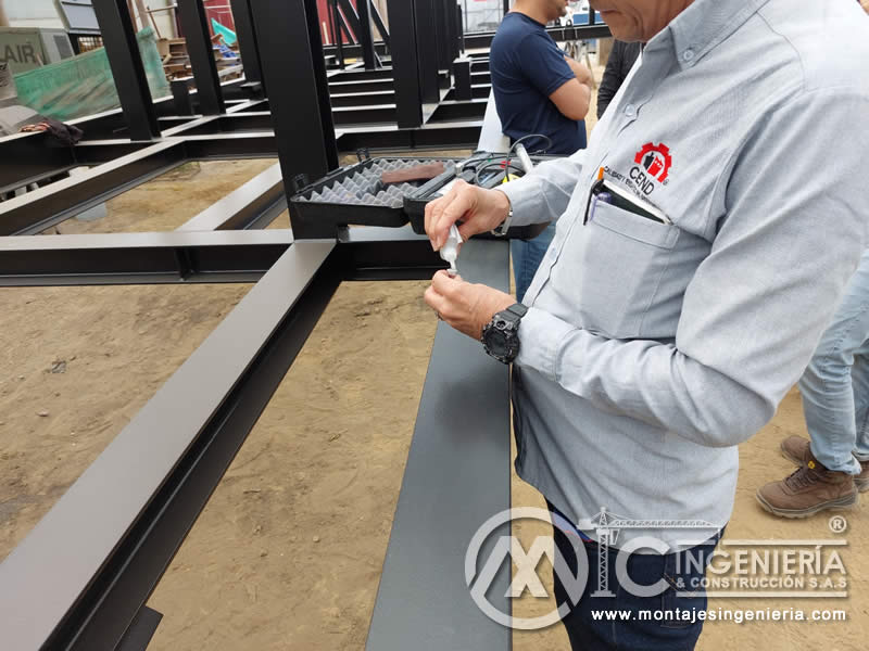 Acabados con Pintura Profesional en Componentes Estructurales Metálicos para Tuberías Petroleras. Montajes, Ingeniería y Construcción. MIC SAS. Acabados con Pintura Profesional en Componentes Estructurales Metálicos para Tuberías Petroleras. Montajes, Ingeniería y Construcción. MIC SAS.