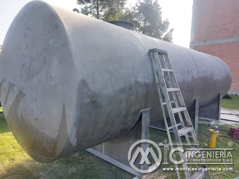 Limpieza con Chorro de Arena y Samblasteado de tanques metálicos industriales en Bogotá, Colombia. Montajes, Ingeniería y Construcción. MIC SAS. Limpieza con Chorro de Arena y Samblasteado de tanques metálicos industriales en Bogotá, Colombia. Montajes, Ingeniería y Construcción. MIC SAS.