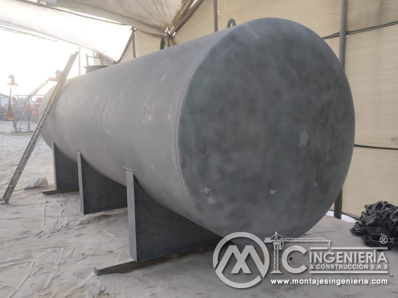 Limpieza con Chorro de Arena y Samblasteado de tanques metálicos industriales en Bogotá, Colombia. Montajes, Ingeniería y Construcción. MIC SAS. Limpieza con Chorro de Arena y Samblasteado de tanques metálicos industriales en Bogotá, Colombia. Montajes, Ingeniería y Construcción. MIC SAS.