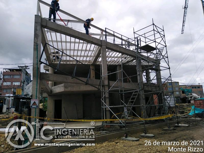 Construcción en acero para edificio de estructura metálica en el Club Residencial Monte Rizzo en Bogotá, Colombia. Montajes, Ingeniería y Construcción. MIC SAS.