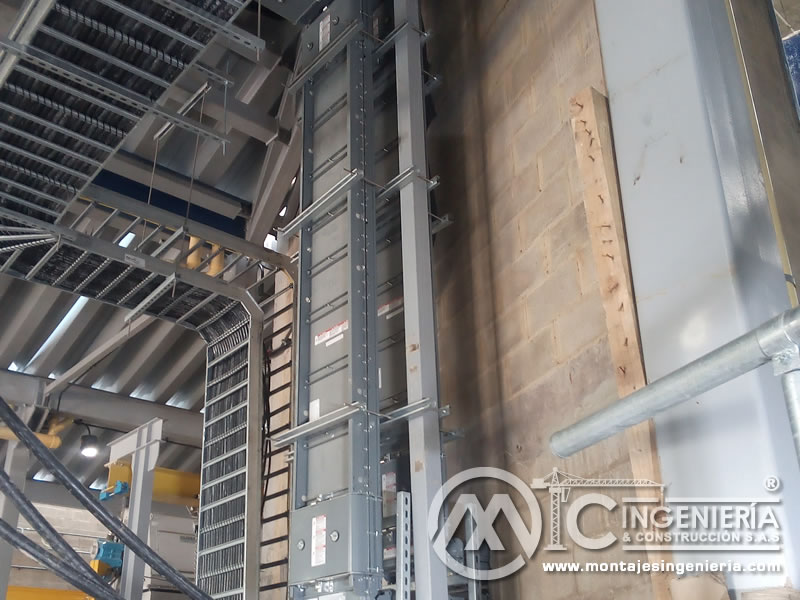 Diseño estructural de escaleras industriales metálicas en Bogotá, Colombia. Montajes, Ingeniería y Construcción. MIC SAS.