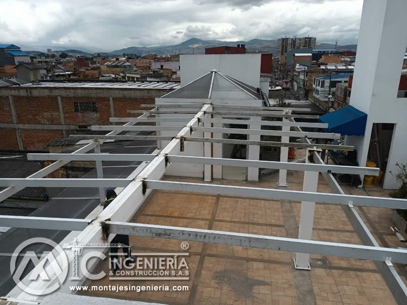 Diseño y construcción de pérgolas metálicas industriales en Bogotá, Colombia. Montajes, Ingeniería y Construcción. MIC SAS