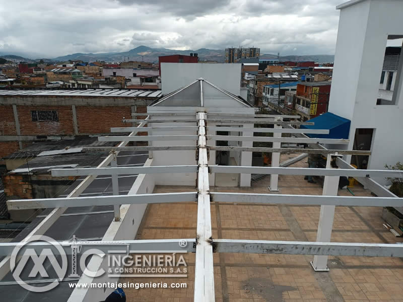 Fabricación y montaje de pérgolas metálicas para terrazas en Bogotá, Colombia. Montajes, Ingeniería y Construcción. MIC SAS